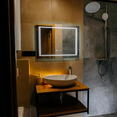 Chill&heal, либохора - будинки в горах, відпочинок в карпатах, чан Villa Skole